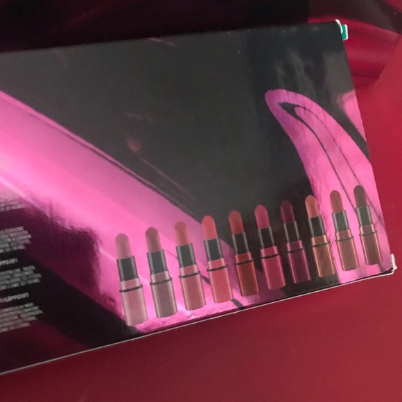 Mac Shiny Pretty Things Lip Set - Picture 3 of 7